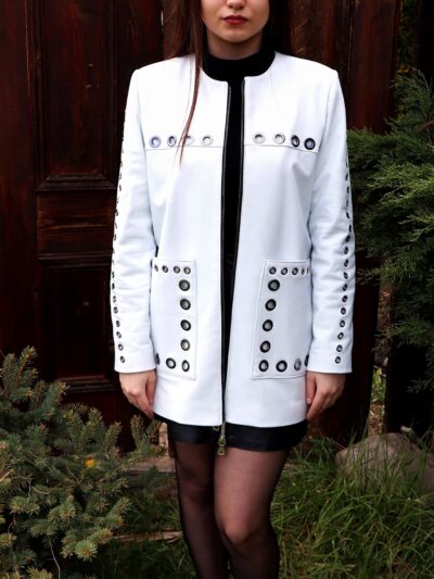 Biały skórzany płaszcz damski