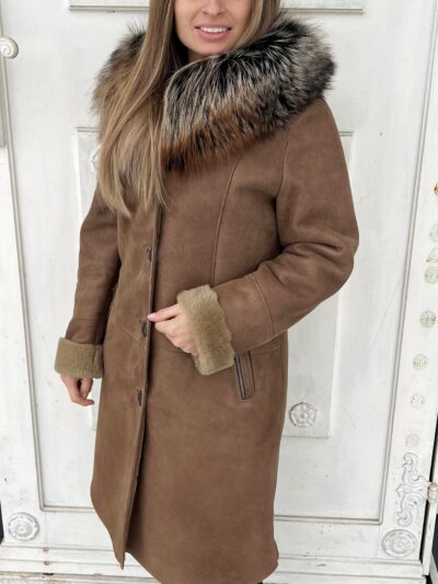naturalny kożuch damski długi brązowy lis jenot z kapturem