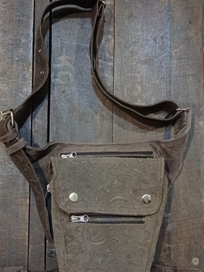 saszetka torba na pas udo nogę dla motocyklisty mocna skóra brązowa