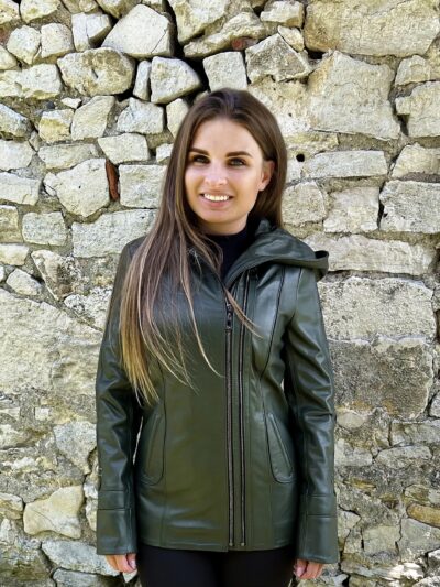 zielona skórzana kurtka damska z kapturem oliwka