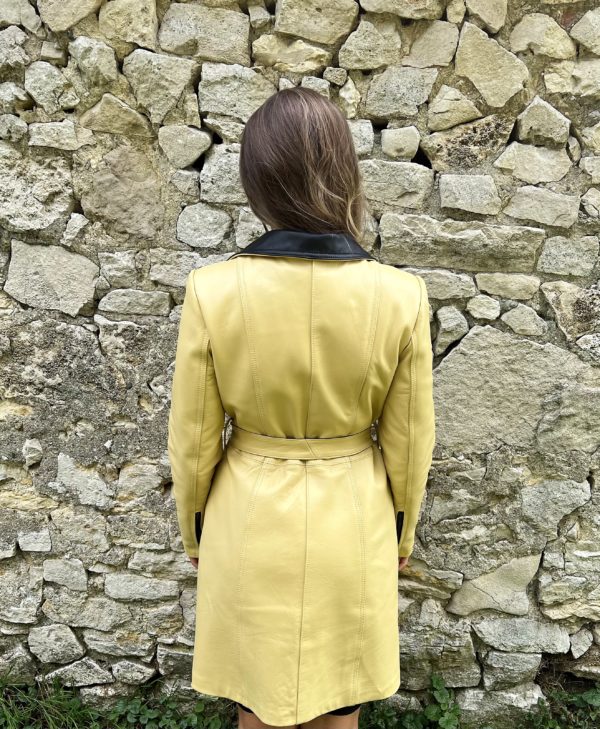 skórzany żółty płaszcz damski ramoneska czarna