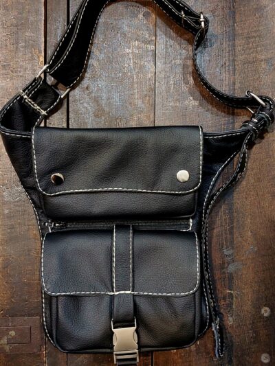 czarna skórzana saszetka torba na noge biodro pas motocyklowa