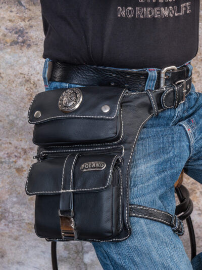 czarna skórzana saszetka biodrowa na pas nogę poland polska orzeł w koronie (1)