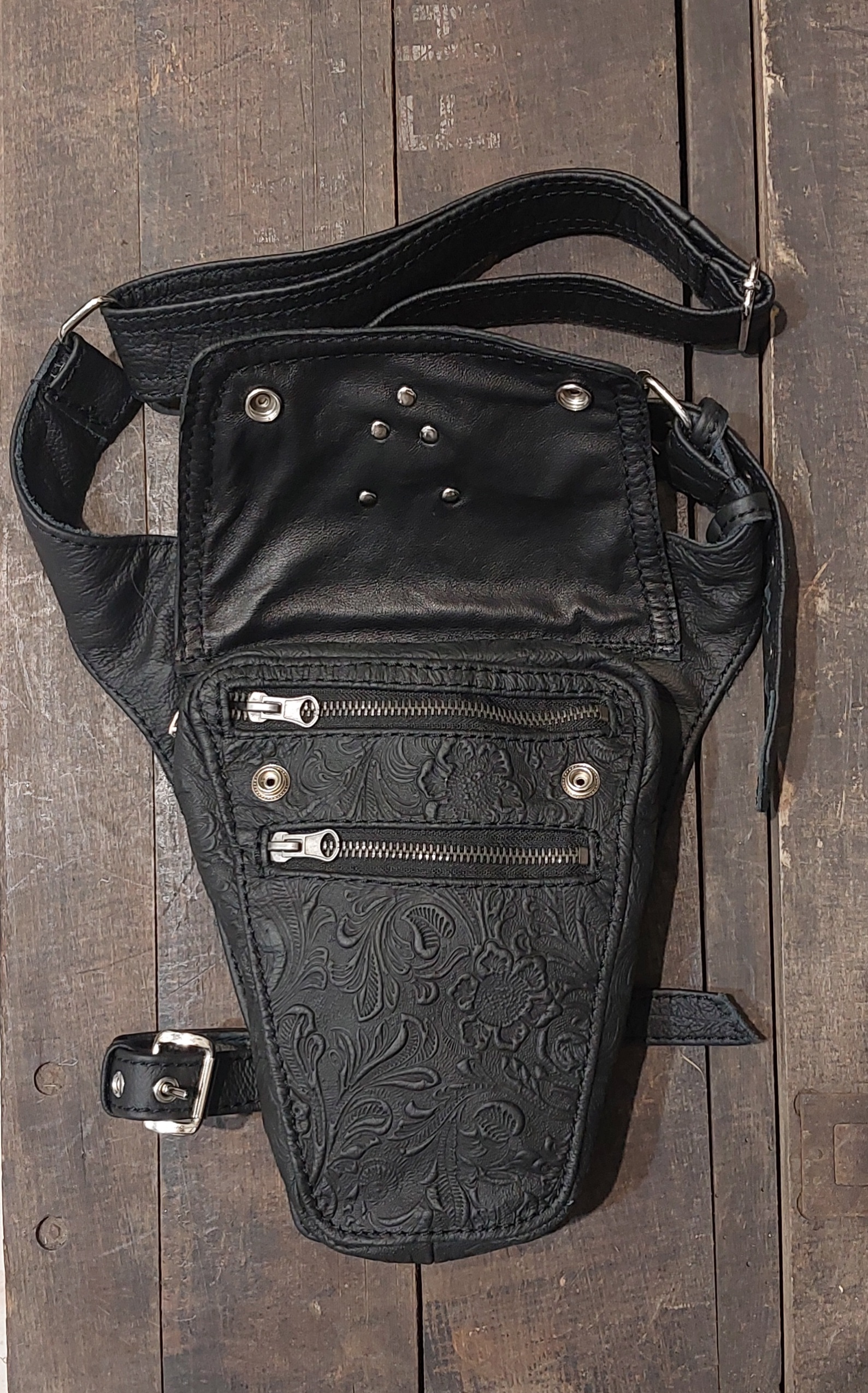 czarna saszetka skórzana biodrowa na nogę motocyklowa orzeł w koronie made in poland