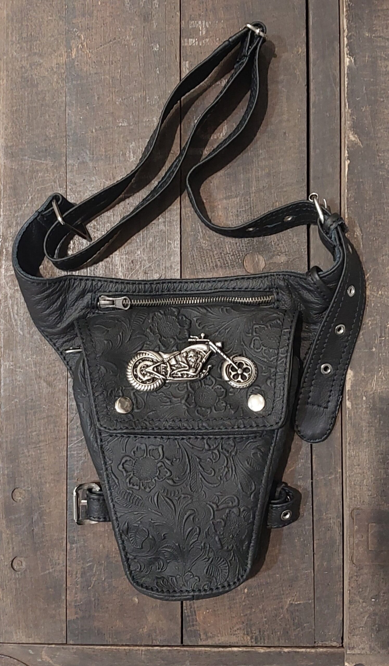 czarna saszetka skórzana biodrowa na nogę motocyklowa orzeł w koronie made in poland motor