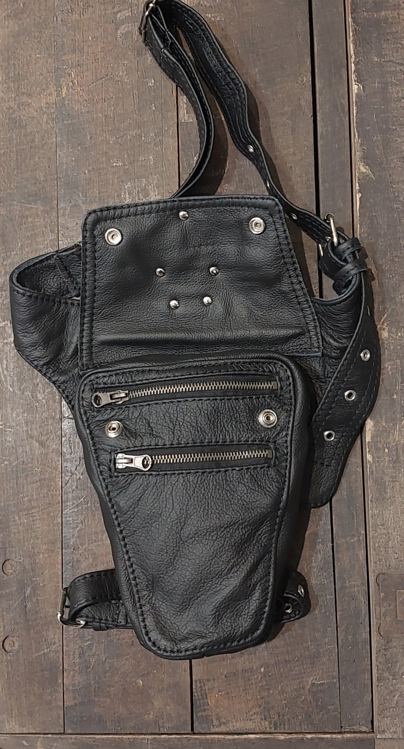 czarna saszetka skórzana biodrowa na nogę motocyklowa orzeł w koronie made in poland polska (1)