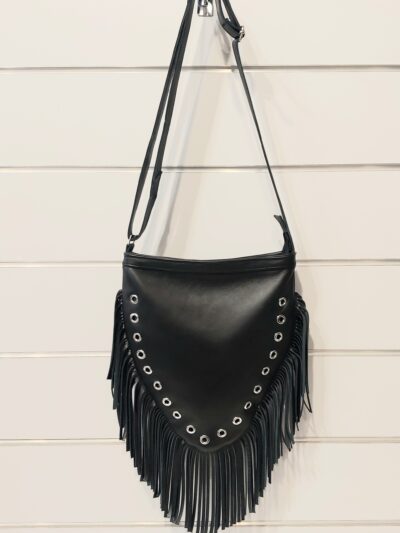 czarna skórzana torebka damska z frędzlami rock punk metal emo boho mała